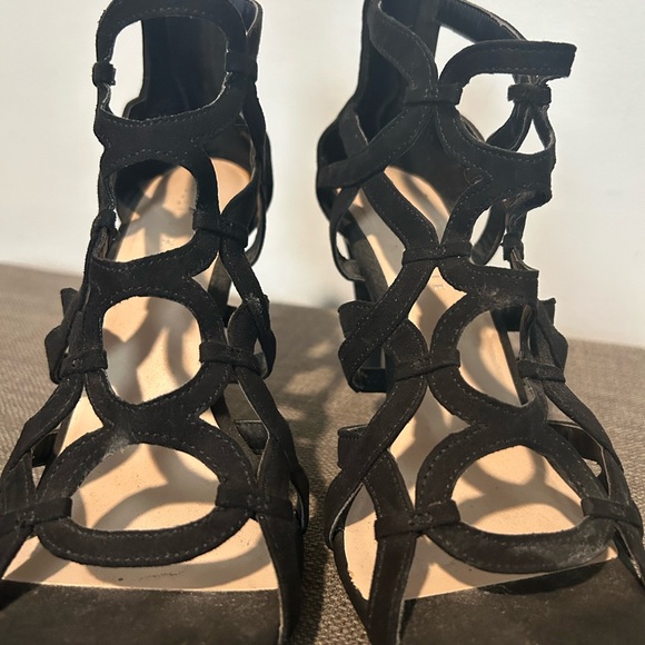 Kelly & Katie Strappy Heels w/ Zipper in Back - Picture 8 of 9